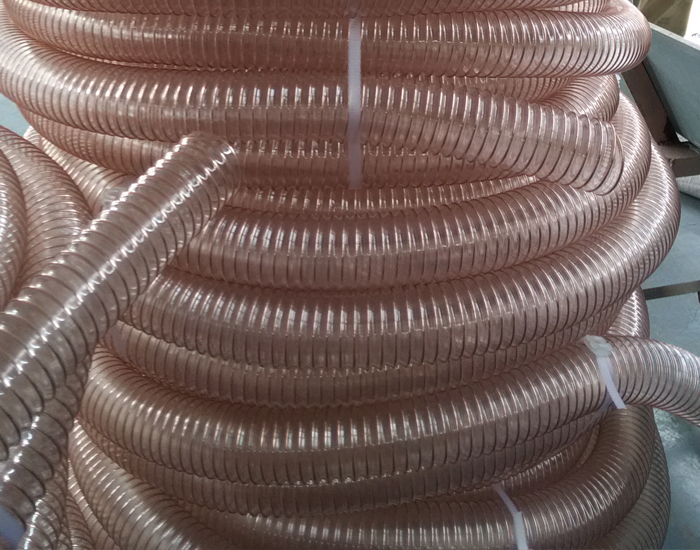 聚氨酯（tpu）钢丝伸缩管